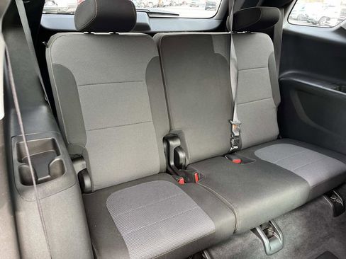 Used 2018 Chevrolet Traverse LT image 21