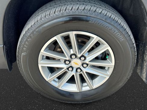 Used 2023 Chevrolet Traverse LT AWD/4WD image 20