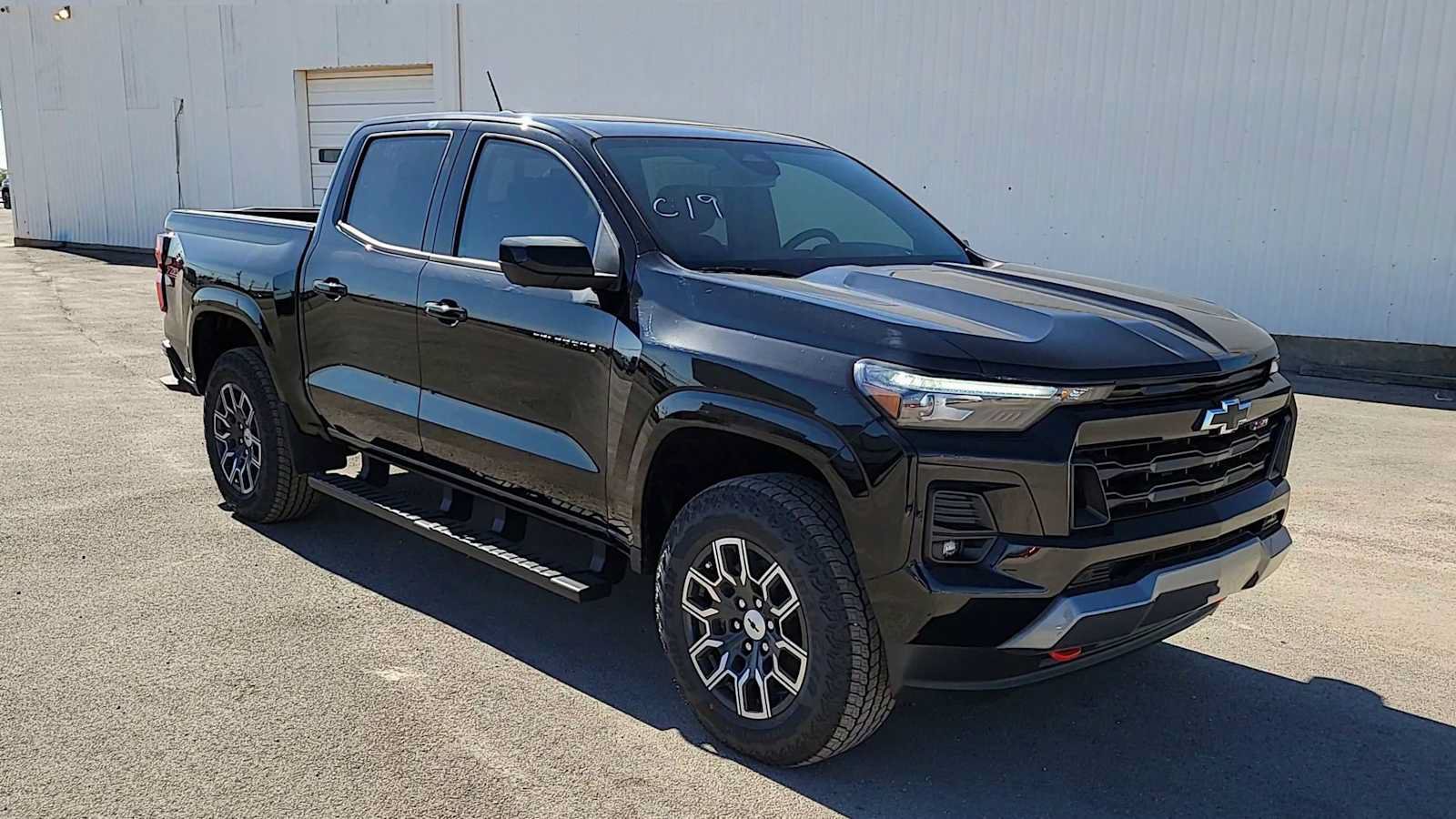 New 2026 Chevrolet Colorado Z71 w/ Technology Package AWD/4WD image 2