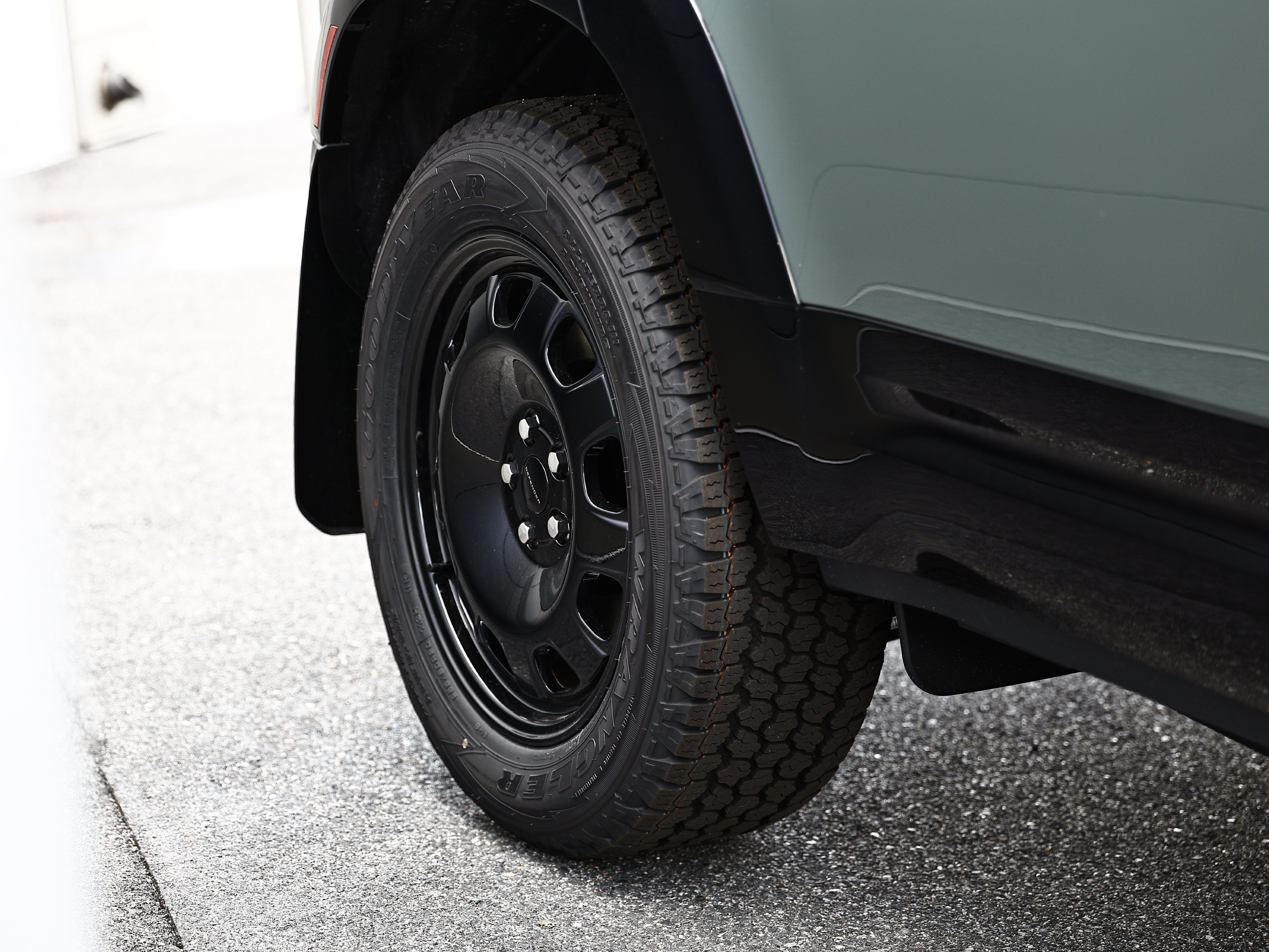 New 2026 Land Rover Defender 110 AWD/4WD image 15