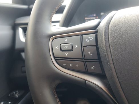 Used 2022 Lexus UX 200 w/ Premium Package FWD image 22