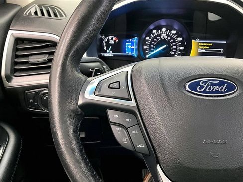 Used 2017 Ford Edge SEL w/ Equipment Group 201A AWD/4WD image 20