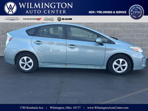 Used 2015 Toyota Prius Two image 1