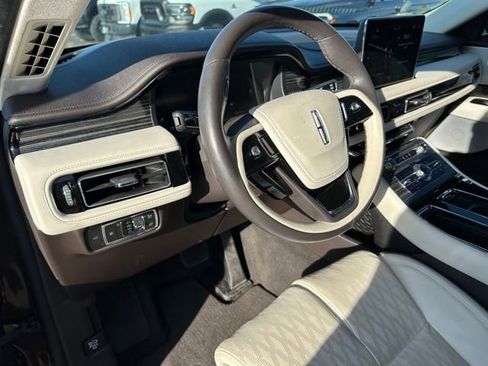 Used 2023 Lincoln Aviator Black Label w/ Jet Package image 23