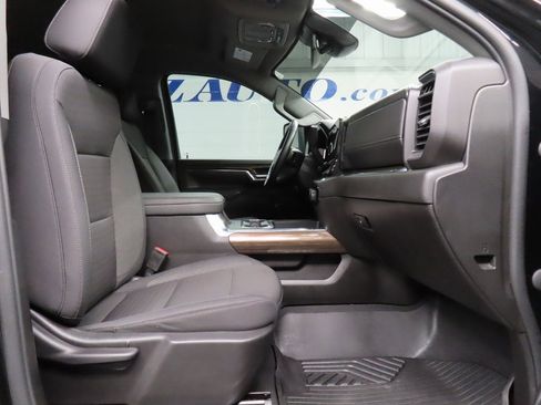 Used 2024 Chevrolet Silverado 2500 LT w/ Midnight Edition image 35