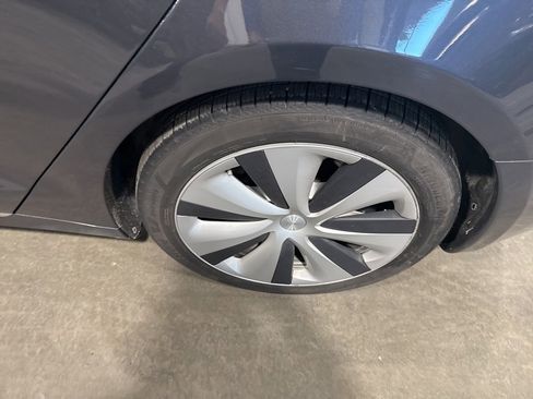 Used 2021 Tesla Model S Long Range image 16