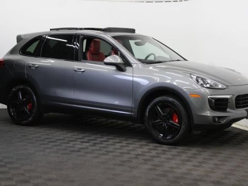 Used 2015 Porsche Cayenne S AWD/4WD image 4