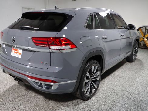 Used 2020 Volkswagen Atlas Cross Sport SEL Premium R-Line image 7