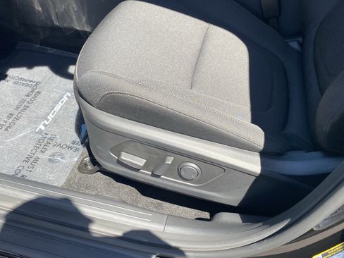 Certified 2025 Hyundai Tucson Blue AWD/4WD image 17