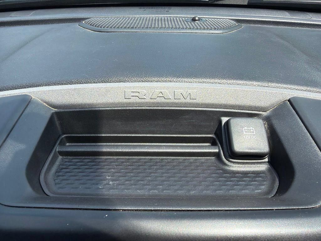 Used 2024 RAM 3500 Tradesman w/ Chrome Appearance Group AWD/4WD image 40