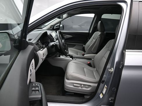 Used 2016 Honda Pilot Elite image 12