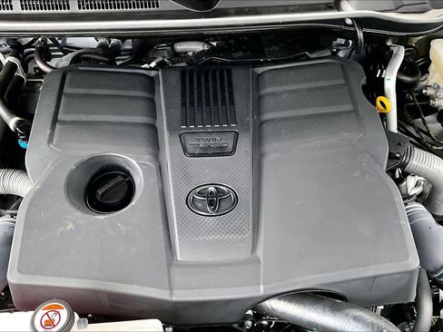 Certified 2025 Toyota Tundra SR5 image 31