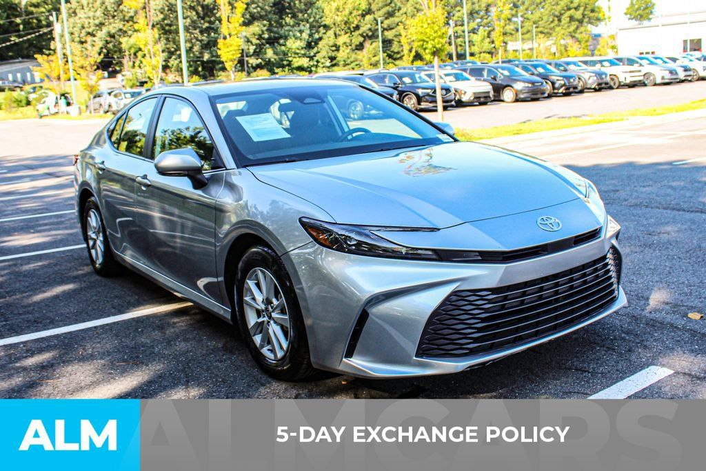 Used 2025 Toyota Camry LE FWD image 3
