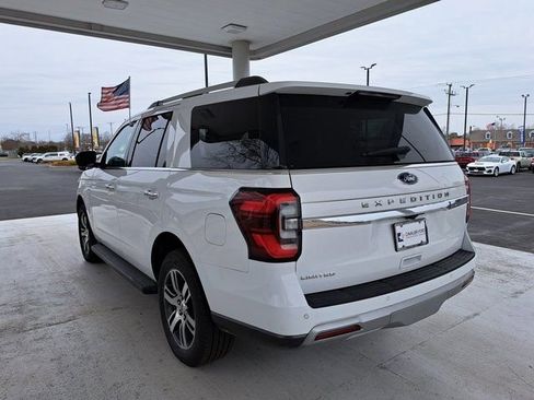 Certified 2024 Ford Expedition Limited image 4