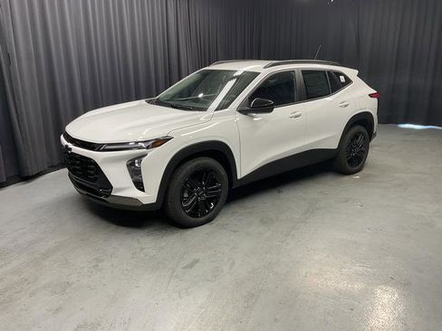 New 2026 Chevrolet Trax ACTIV image 2