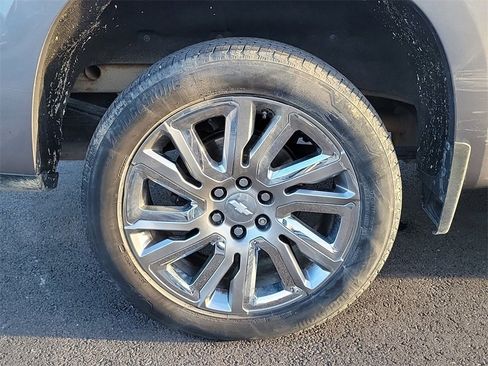 Used 2019 Chevrolet Silverado 1500 High Country w/ High Country Premium Package image 6