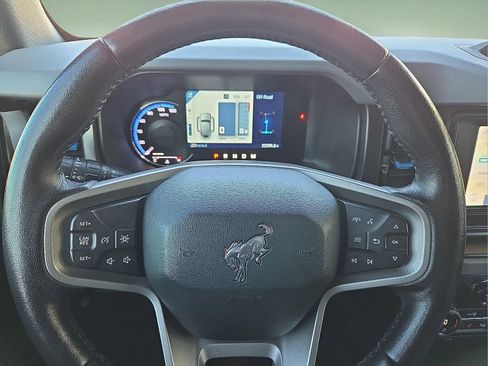 Used 2021 Ford Bronco Black Diamond image 23