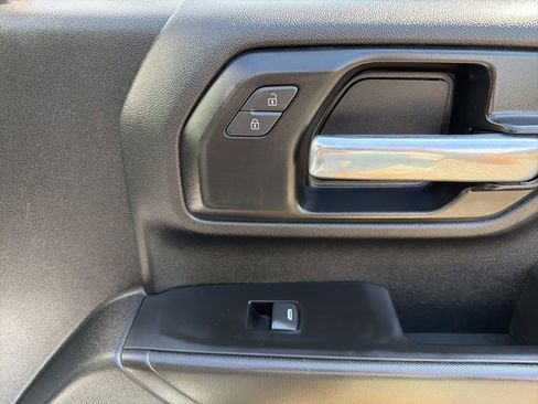 Used 2021 Chevrolet Silverado 2500 Custom w/ Custom Value Package RWD image 14