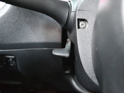 Used 2014 Nissan Juke S FWD image 48