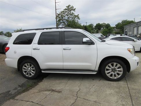 Used 2008 Toyota Sequoia Limited AWD/4WD image 3