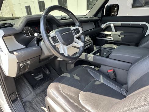 Used 2023 Land Rover Defender 90 X-Dynamic SE AWD/4WD image 17
