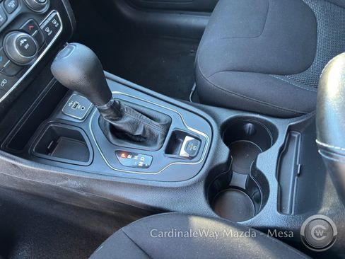 Used 2021 Jeep Cherokee Latitude image 26