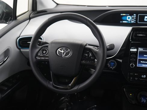 Used 2020 Toyota Prius XLE w/ Advanced Technology Package FWD image 14