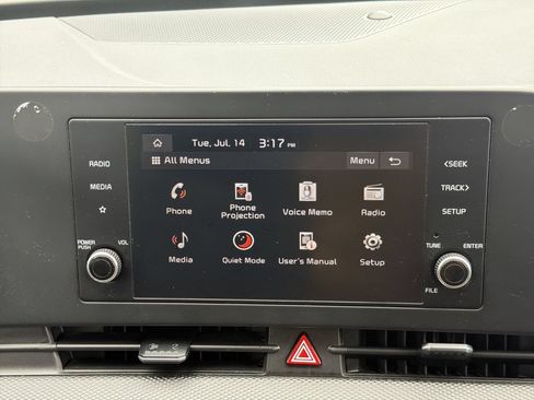 Used 2024 Kia Sportage LX AWD/4WD image 16