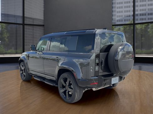 New 2026 Land Rover Defender 110 X-Dynamic SE AWD/4WD image 7