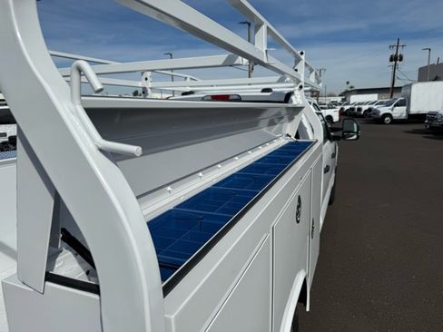 New 2026 Ford F250 XL w/ XL Chrome Package image 11