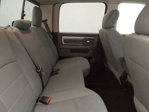 Used 2019 RAM 1500 Classic SLT RWD image 19