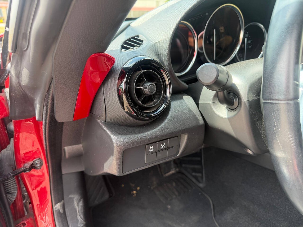Used 2016 MAZDA MX-5 Miata Club RWD image 14
