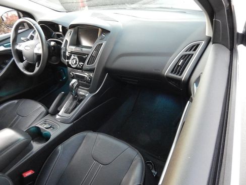 Used 2014 Ford Focus Titanium image 16