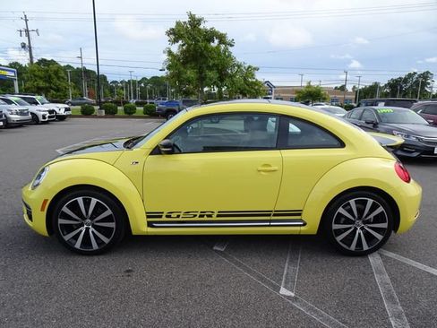 Used 2014 Volkswagen Beetle GSR FWD image 7