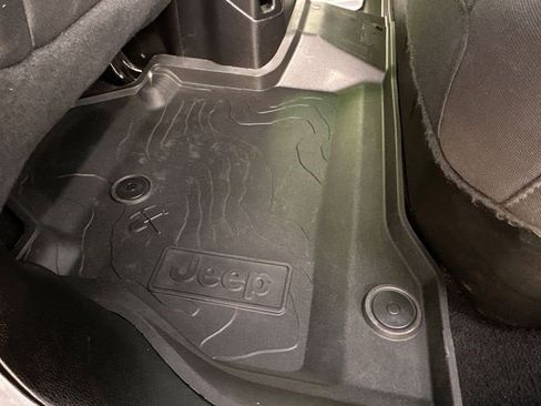 Used 2020 Jeep Gladiator Sport w/ Quick Order Package 24S image 34