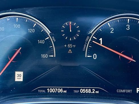 Used 2019 BMW 750i xDrive w/ Executive Package image 17