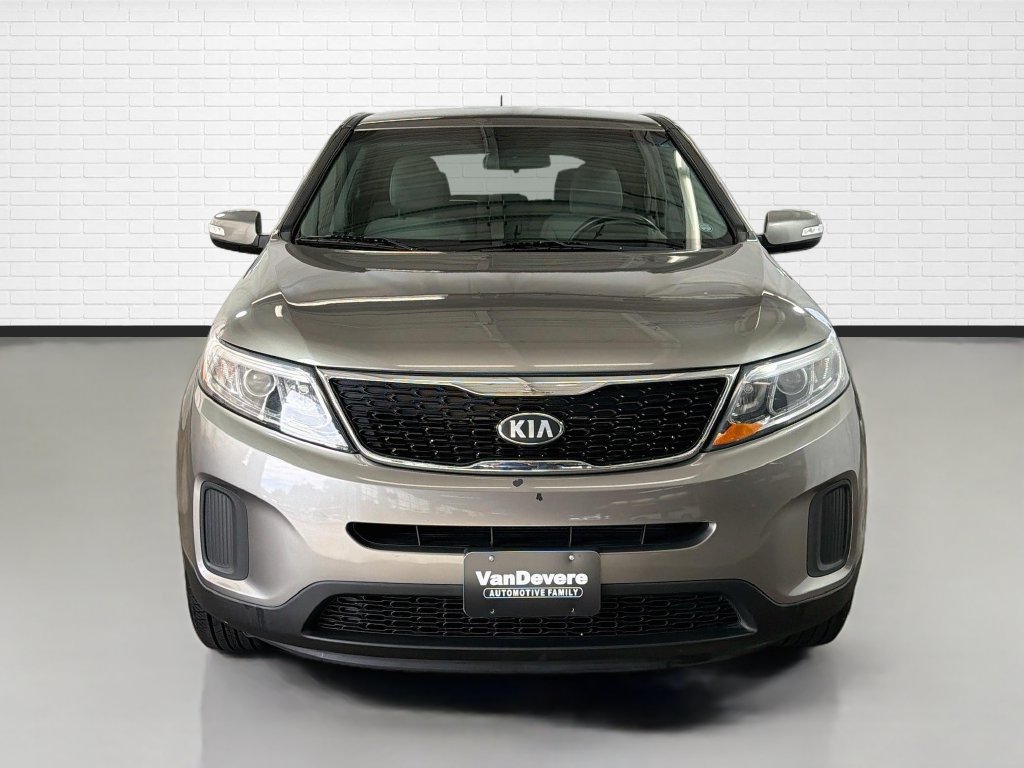 Used 2015 Kia Sorento LX FWD image 2