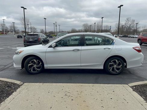 Used 2016 Honda Accord LX image 4
