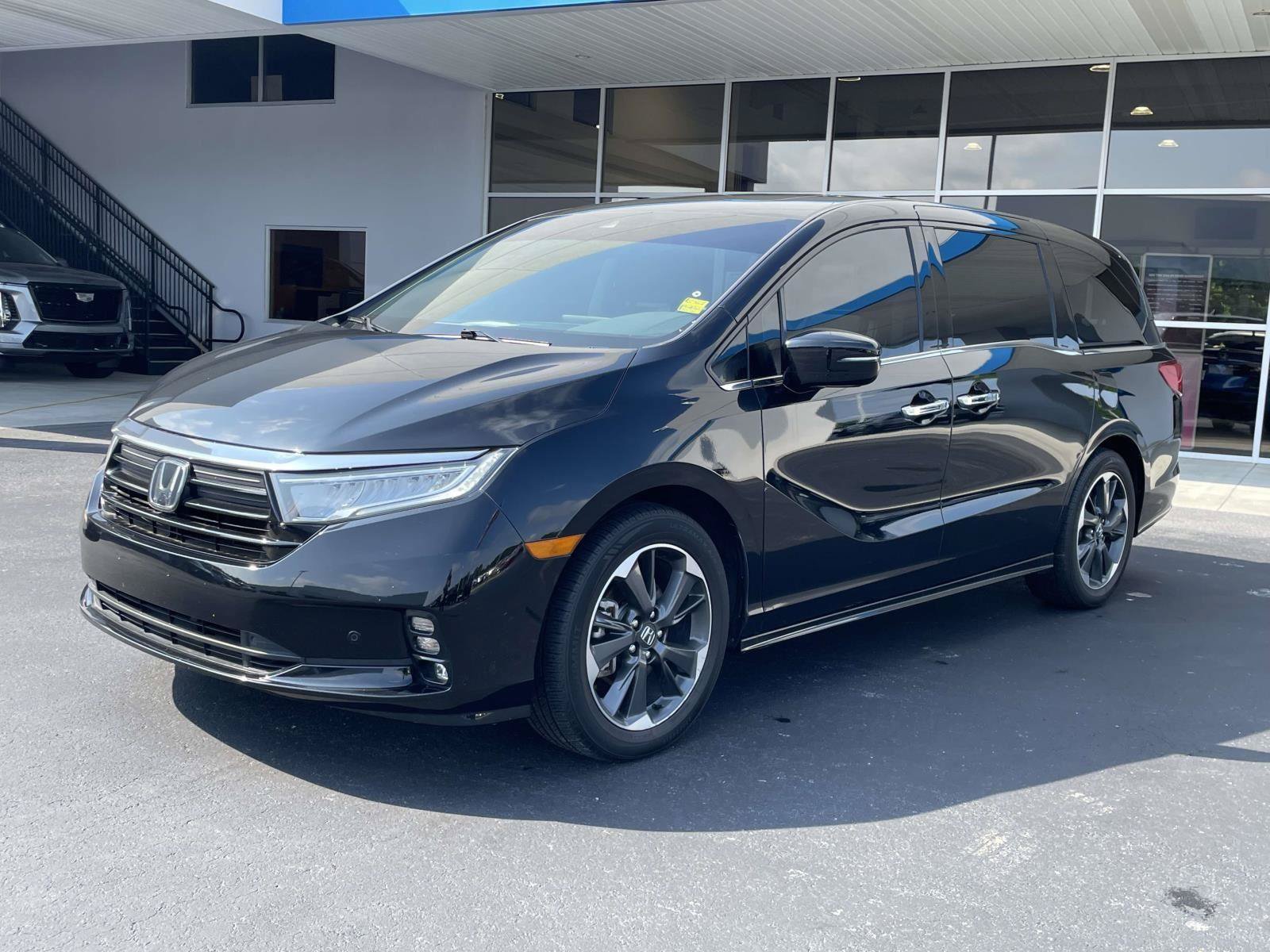 Used 2024 Honda Odyssey Elite image 7