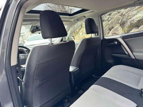 Used 2017 Toyota RAV4 XLE w/ Carpet Mat Package image 20