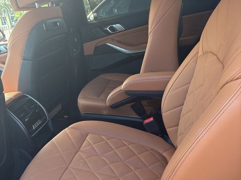 Used 2023 BMW X7 xDrive40i w/ Executive Package image 5