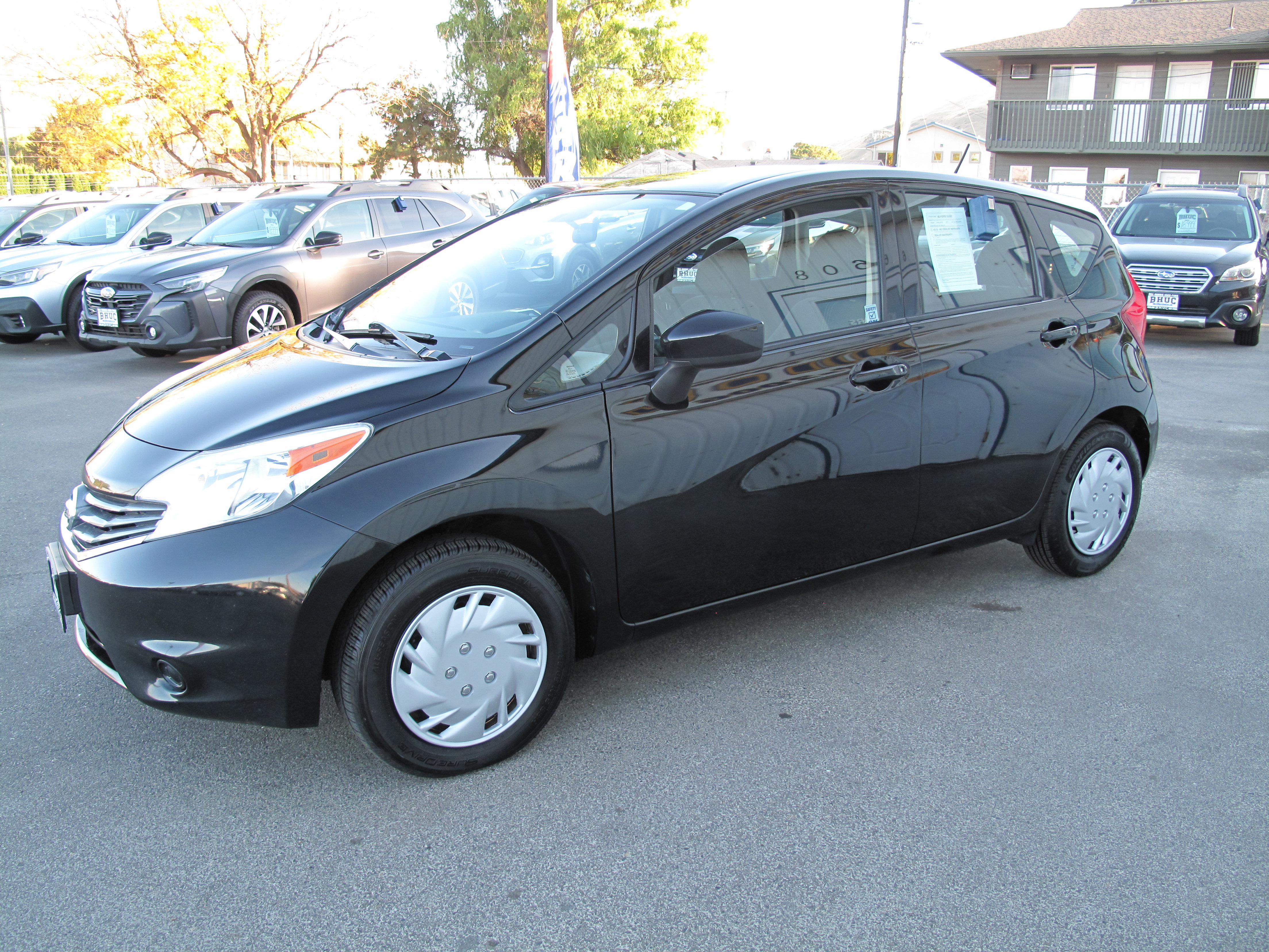 Used 2015 Nissan Versa Note SV w/ SV Convenience Package FWD image 3