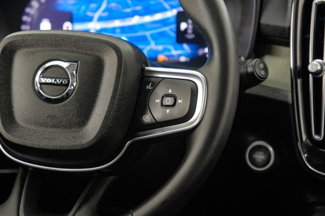 Used 2023 Volvo XC40 B5 Ultimate w/ Protection Package Premier AWD/4WD image 17