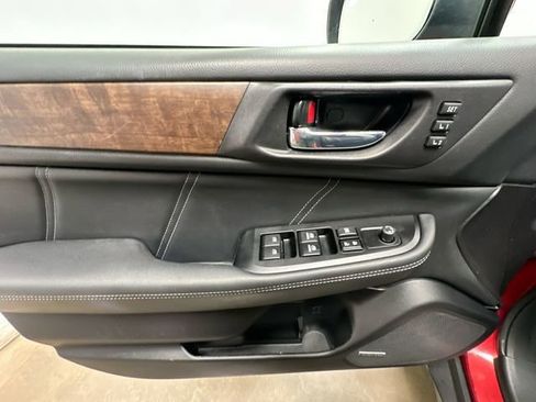 Used 2018 Subaru Outback 2.5i Limited AWD/4WD image 19
