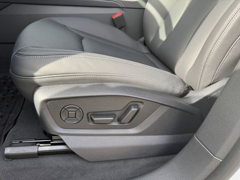 New 2026 Audi Q8 Premium Plus image 30