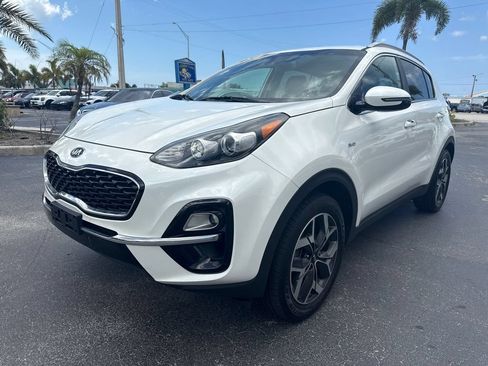 Used 2021 Kia Sportage EX AWD/4WD image 3