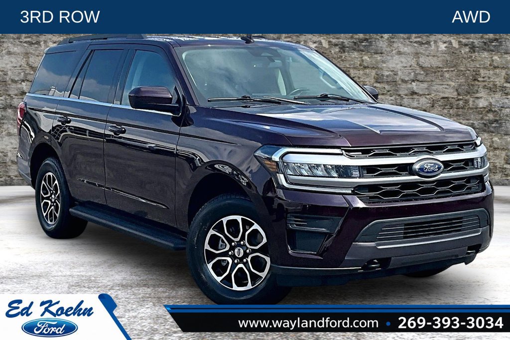 Used 2023 Ford Expedition XLT AWD/4WD image 1