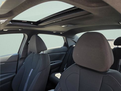 New 2026 Hyundai Elantra SEL Sport Premium FWD image 31