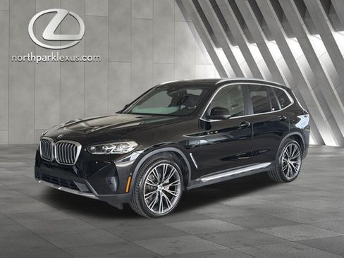 Used 2024 BMW X3 sDrive30i w/ Convenience Package RWD image 3