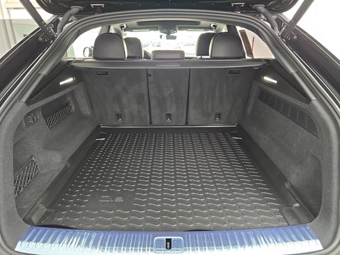 Used 2025 Audi Q8 Prestige image 12